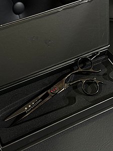 מספריים מקצועיות 6 אינץ' Monkey Professional Scissor TB60 צבע שחור מספריים מקצועיות 6 אינץ' Monkey Professional Scissor TB60 צבע שחור